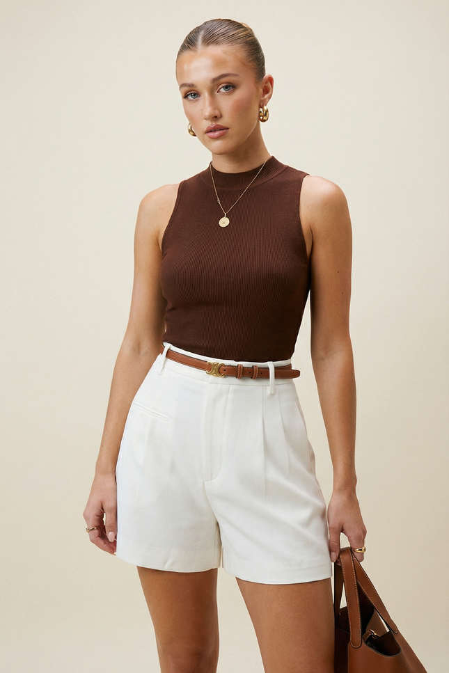 Arezzo Tailored Mid-Waist Shorts Without Belt